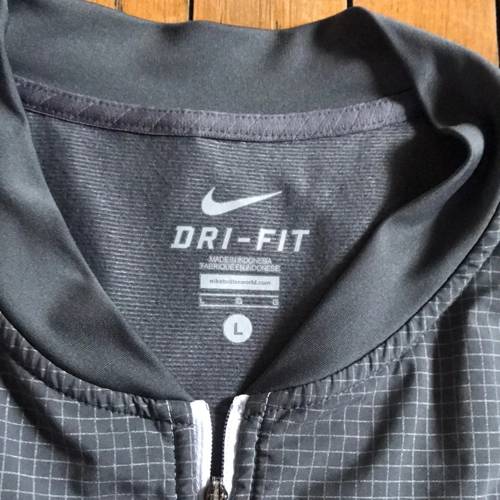 Michigan State Spartans Nike White and Black Dri-FIT‎ Lightweight Zip Jacket